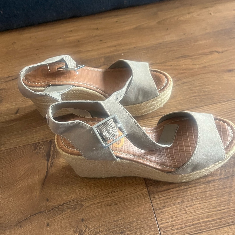 Circus by Sam Edelman Taupe Wedge Sandals